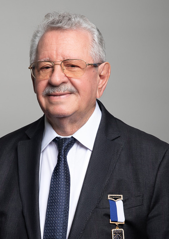 Dr. João Alberto Naldoni, advogado trabalhista, autor do editorial na Revista Angel