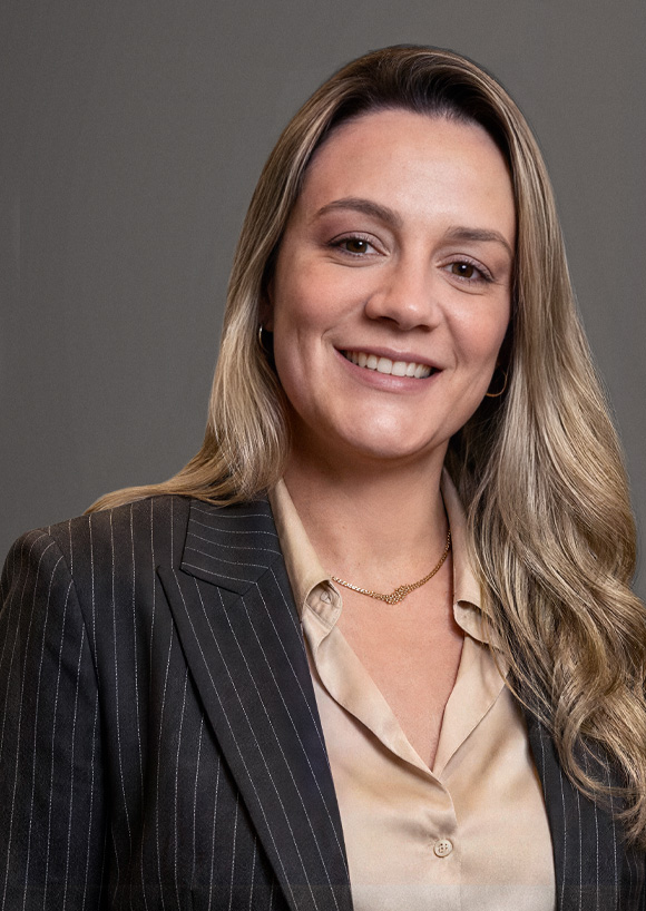 Dra. Mariana Guimarães, advogada criminal e trabalhista, entrevistada da Revista Angel