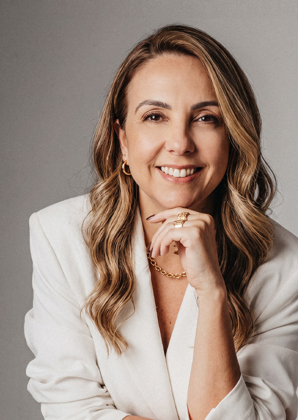 Dra. Rosaní Paschoal, advogada e especialista em Direito Sistêmico, entrevistada da Revista Angel